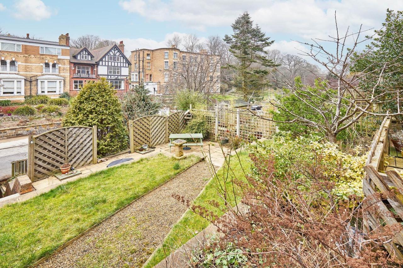 Host & Stay - The Garden Flat Scarborough Exteriör bild